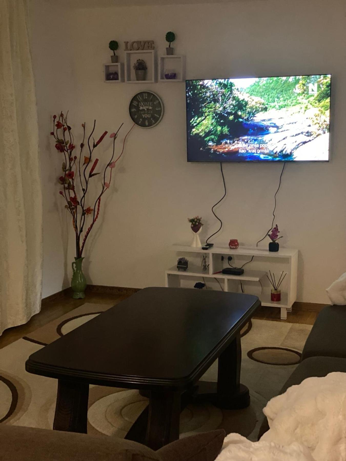Apartment Dzeni SJJ Exteriör bild